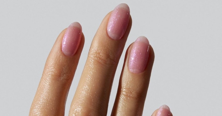 Unhas com brilho