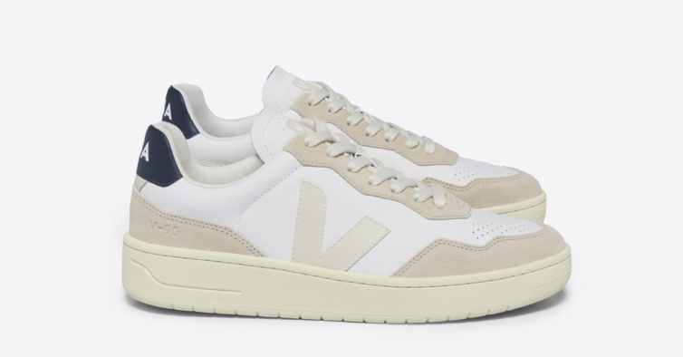 Custam 185€