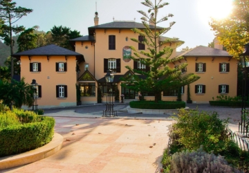 O palacete do século XIX a 30 minutos de Cascais para uma escapadinha romântica