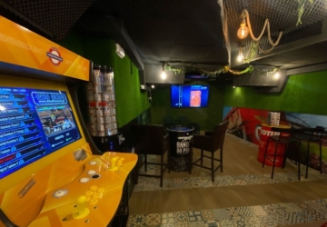 Este bar em Cascais é o novo spot para fãs de desporto, cerveja e petiscos